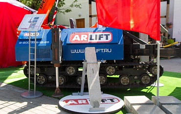 Выставка в Екатеринбурге "Дерево+Дом. Коттедж. Дача"