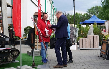 Выставка в Екатеринбурге "Дерево+Дом. Коттедж. Дача"